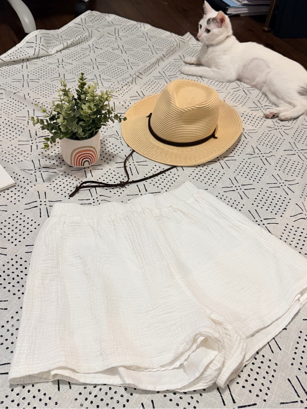 SHEIN White High Waist Lightweight Summer Shorts